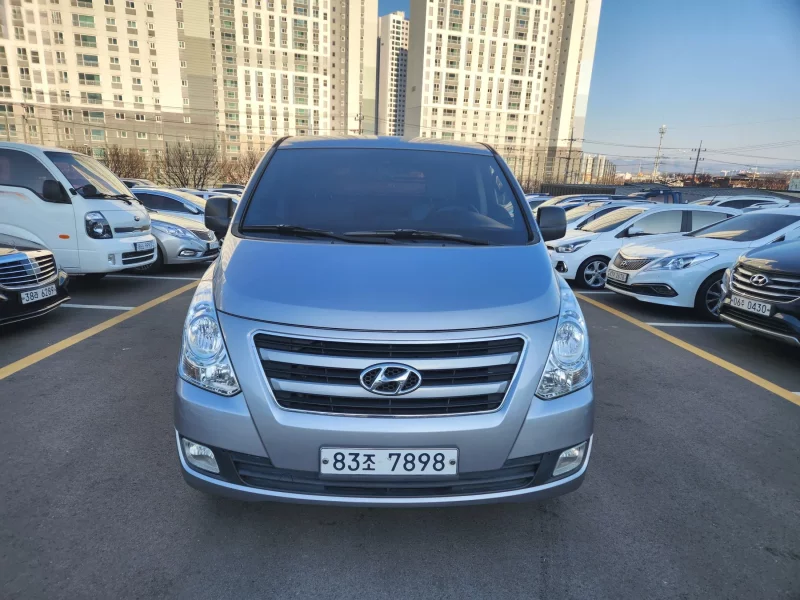 Hyundai Starex