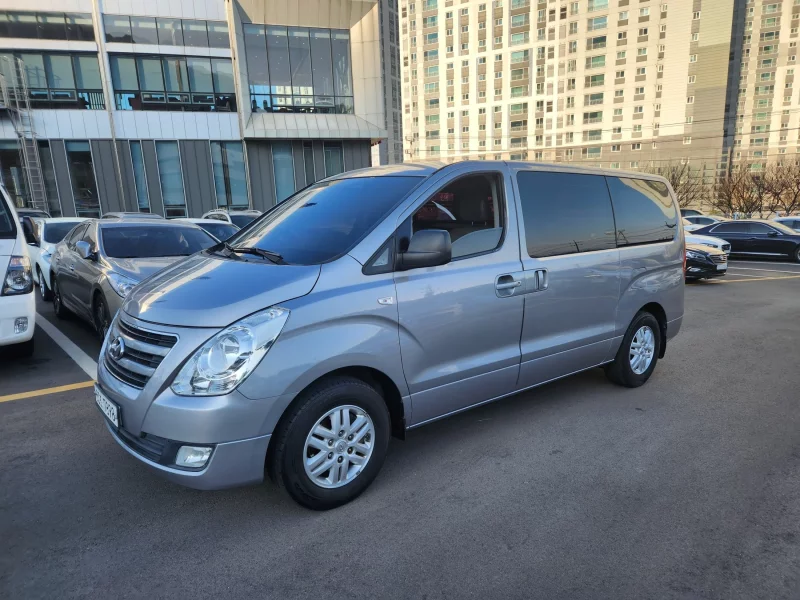 Hyundai Starex