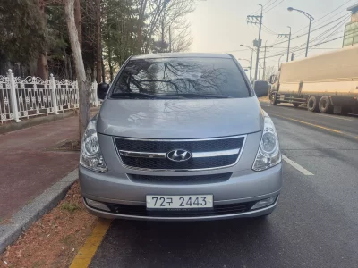 Hyundai Starex
