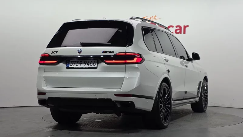 BMW X7