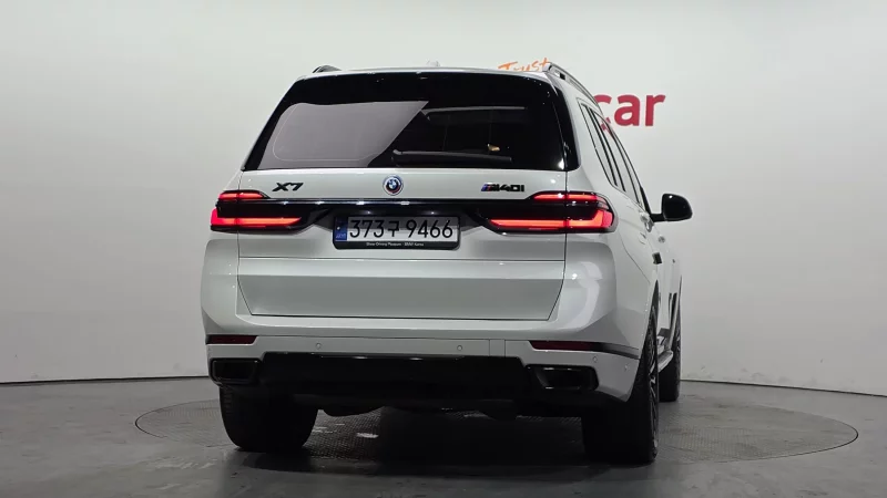 BMW X7