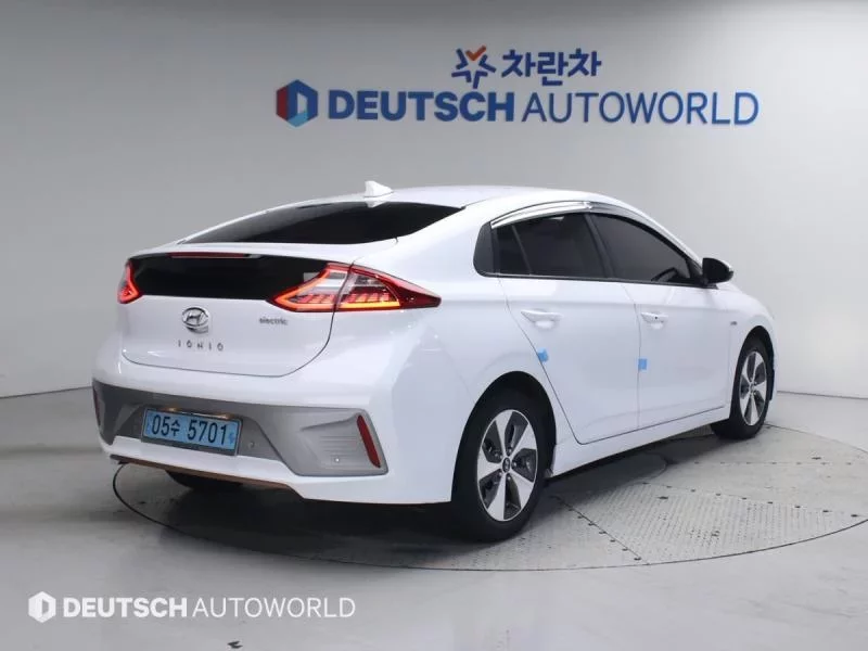 Hyundai Ioniq