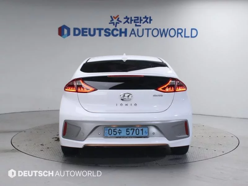 Hyundai Ioniq