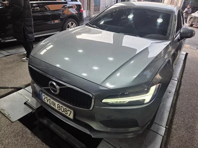 Volvo S90