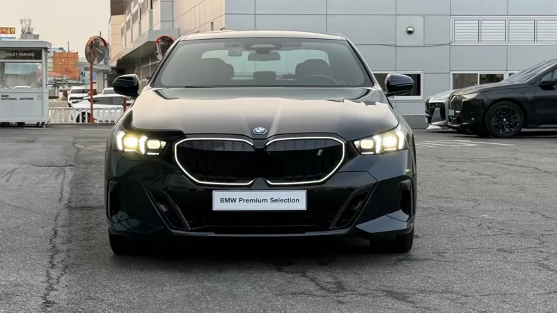 BMW i5