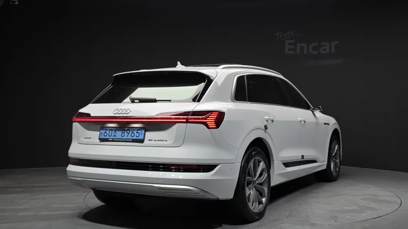 Audi e-tron