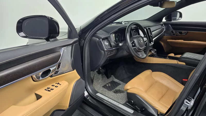 Volvo V90