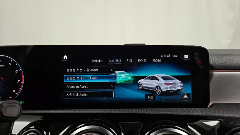 Mercedes-Benz CLA-Class