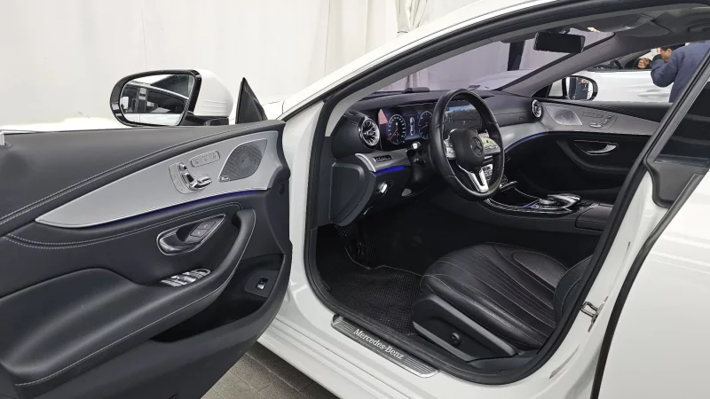 Mercedes-Benz CLS-Class