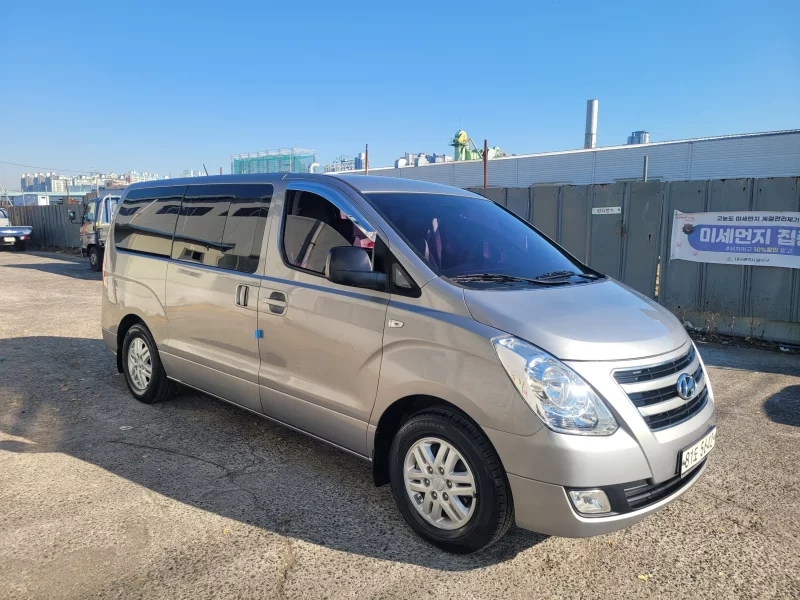 Hyundai Grand Starex