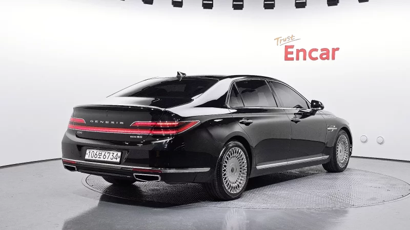 Genesis G90