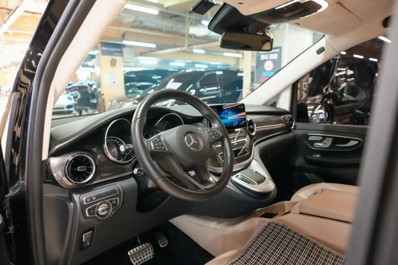 Mercedes-Benz V-Class