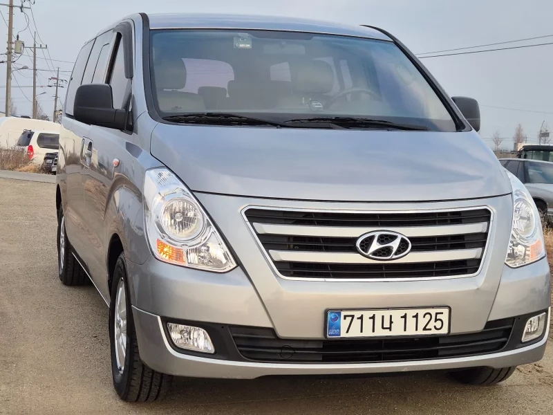 Hyundai Starex