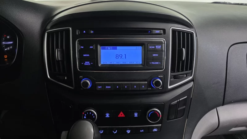 Hyundai Starex