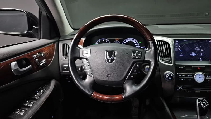 Hyundai Equus