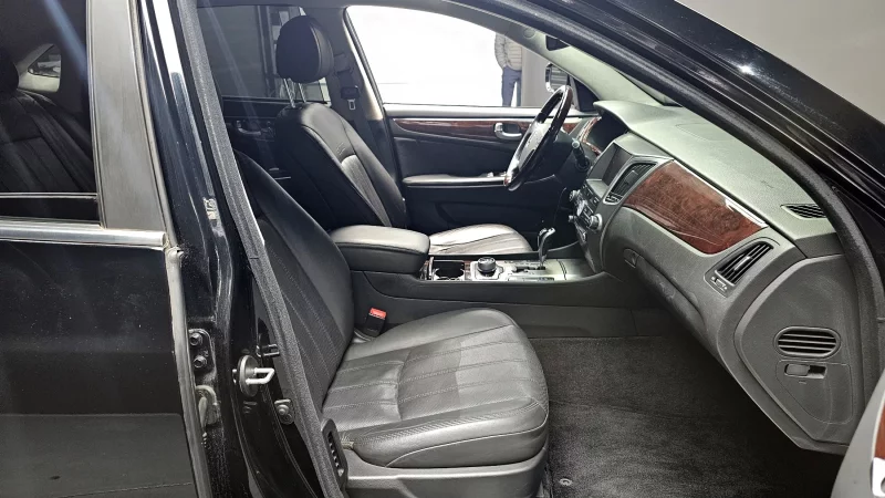 Hyundai Equus