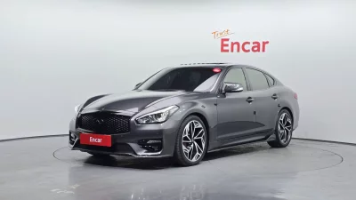 Infiniti Q70