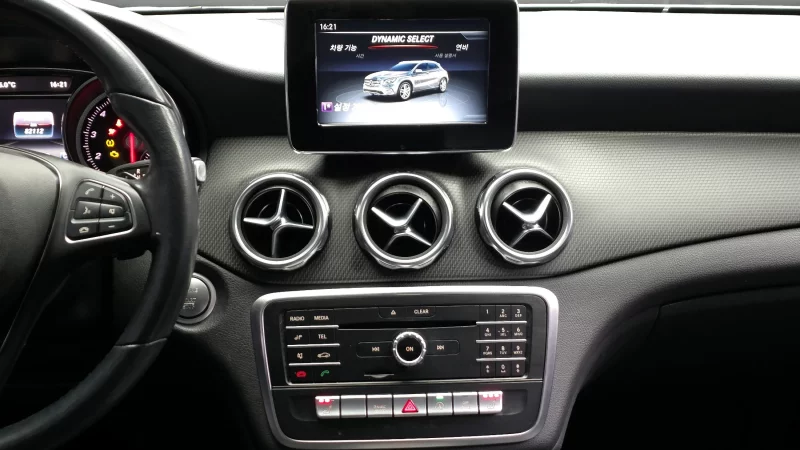 Mercedes-Benz GLA-Class