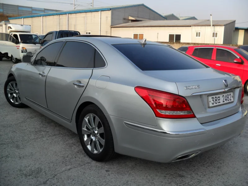 Hyundai Equus