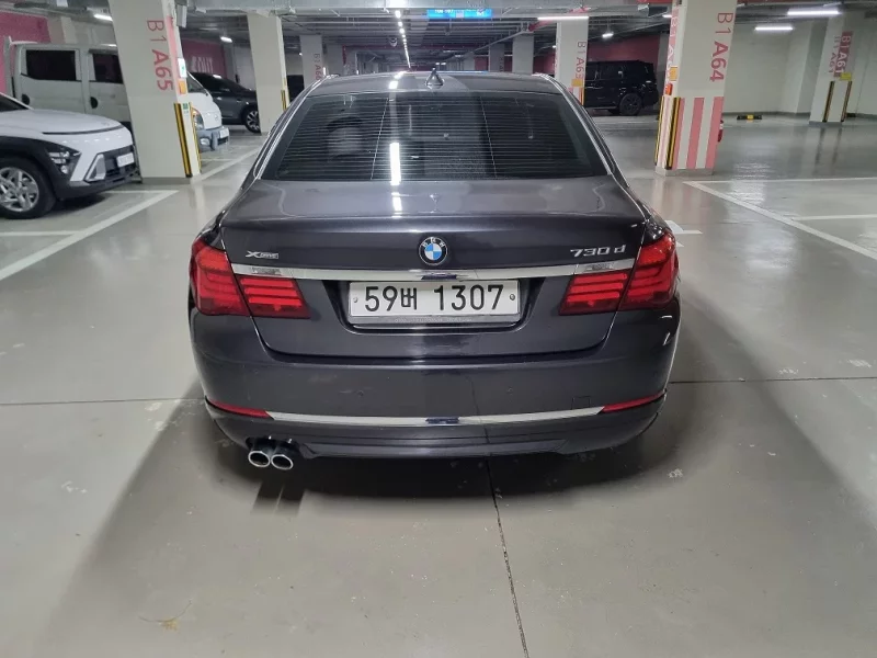 BMW 7-Series
