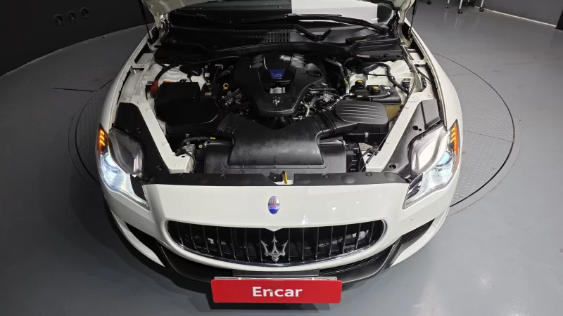 Maserati QUATTROPORTE