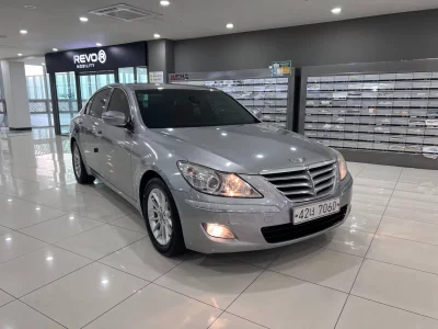 Hyundai Genesis