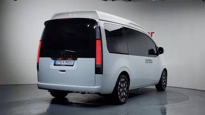 Hyundai Staria