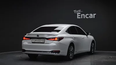 Lexus ES300h