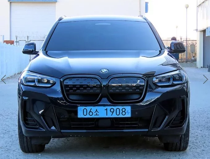 BMW iX3