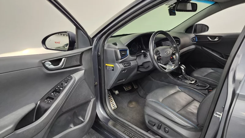 Hyundai Ioniq