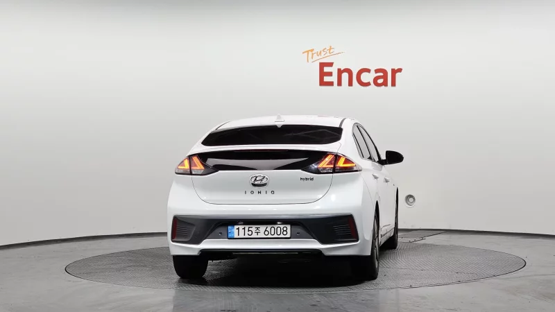 Hyundai Ioniq