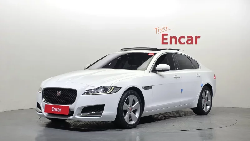 Jaguar XF