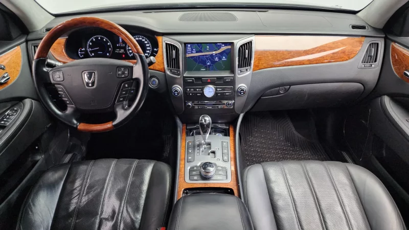 Hyundai Equus