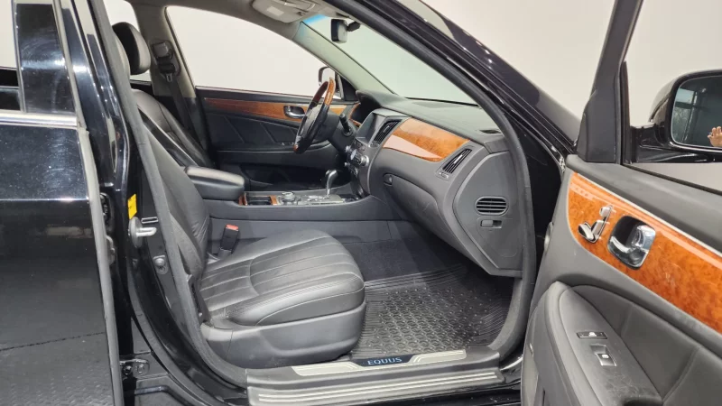 Hyundai Equus