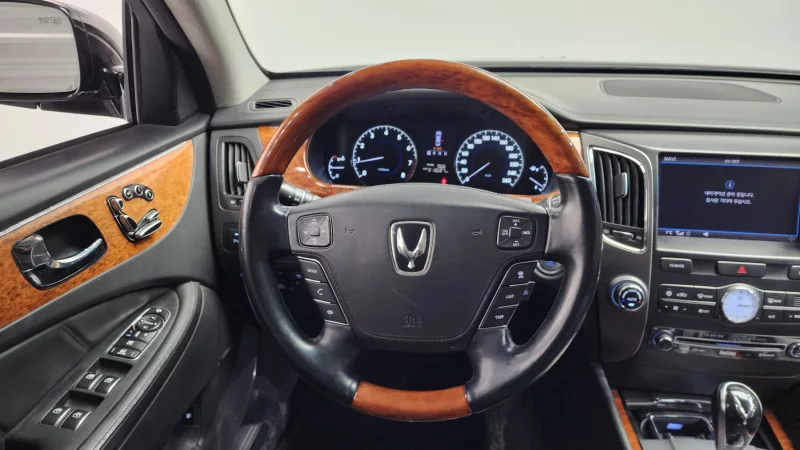 Hyundai Equus