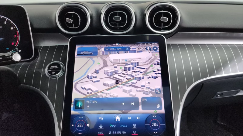 Mercedes-Benz C-Class