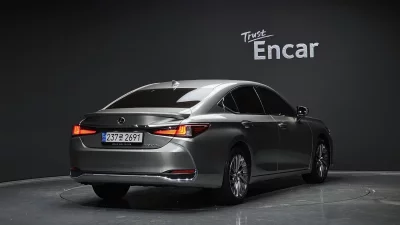 Lexus ES300h