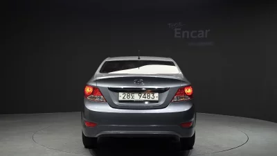 Hyundai Accent