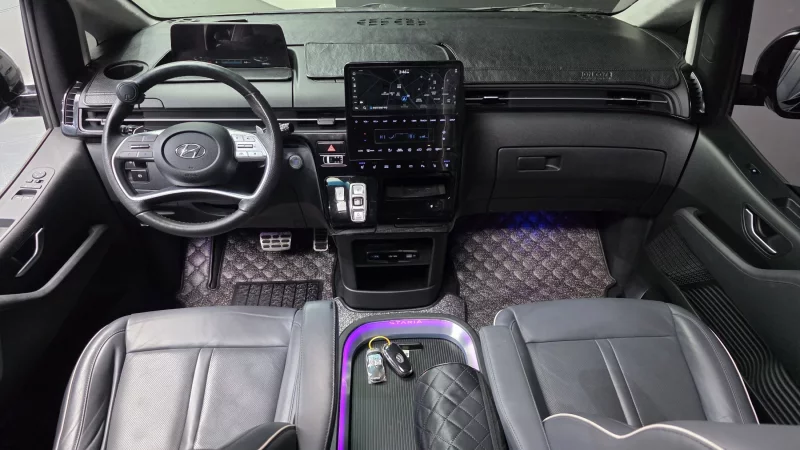 Hyundai Staria