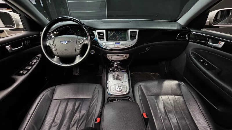 Hyundai Genesis