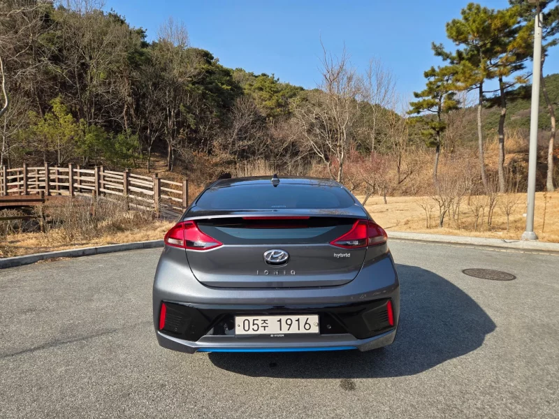 Hyundai Ioniq