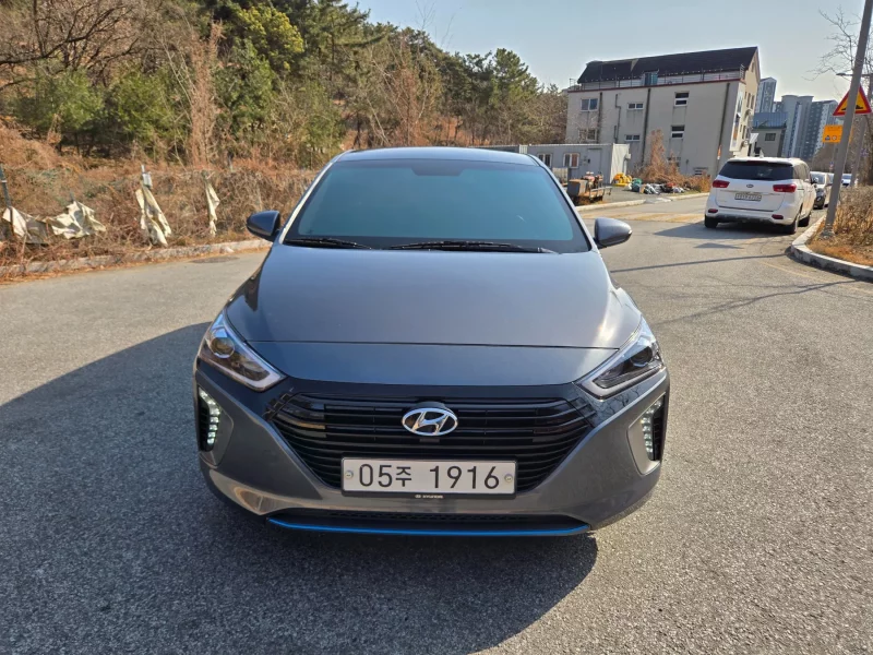 Hyundai Ioniq