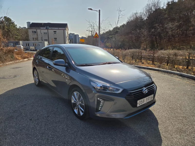 Hyundai Ioniq