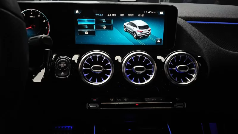 Mercedes-Benz GLA-Class