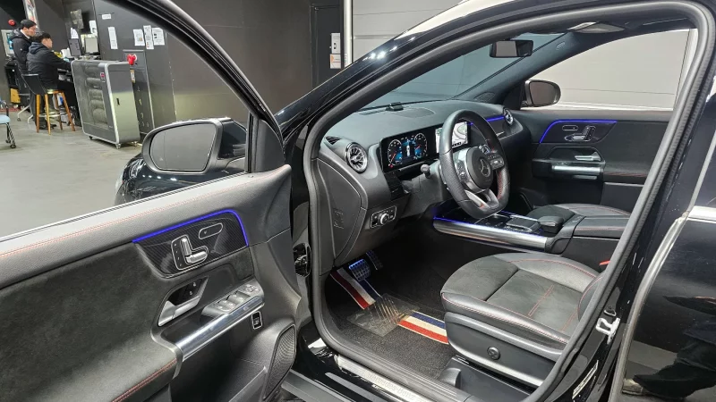 Mercedes-Benz GLA-Class