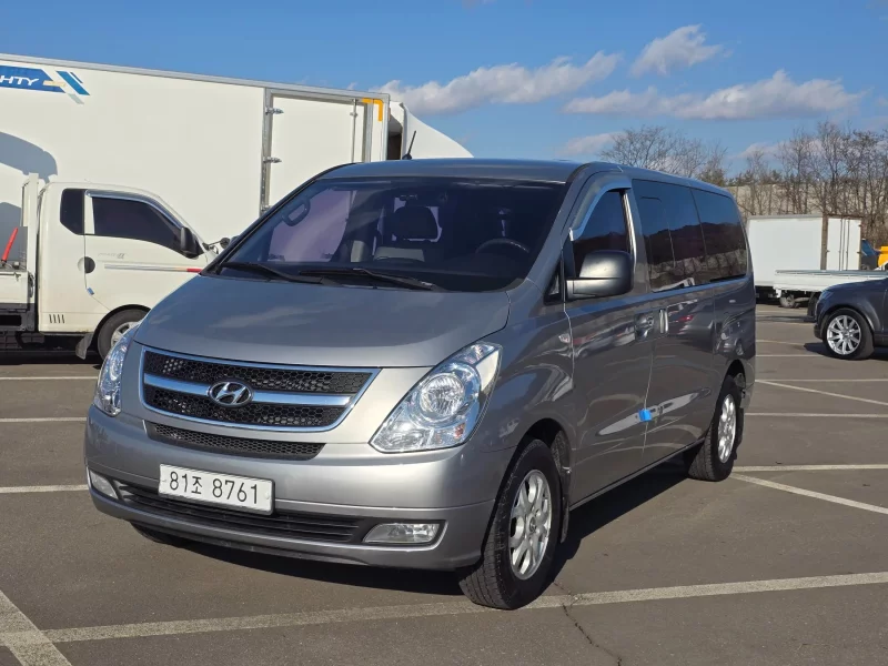 Hyundai Starex