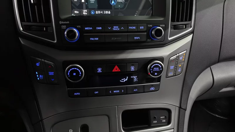 Hyundai Grand Starex
