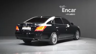Hyundai Equus