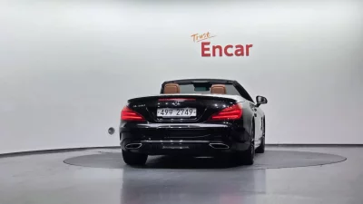 Mercedes-Benz SL-Class