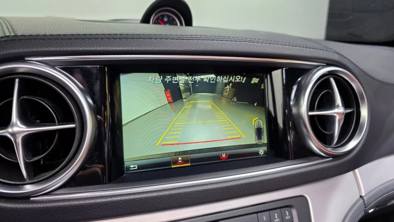 Mercedes-Benz SL-Class